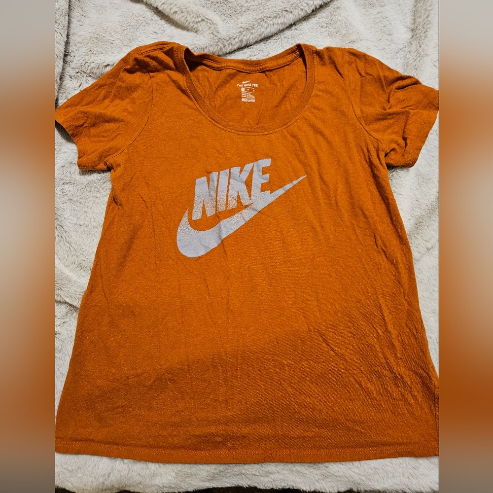 Nike t-shirt